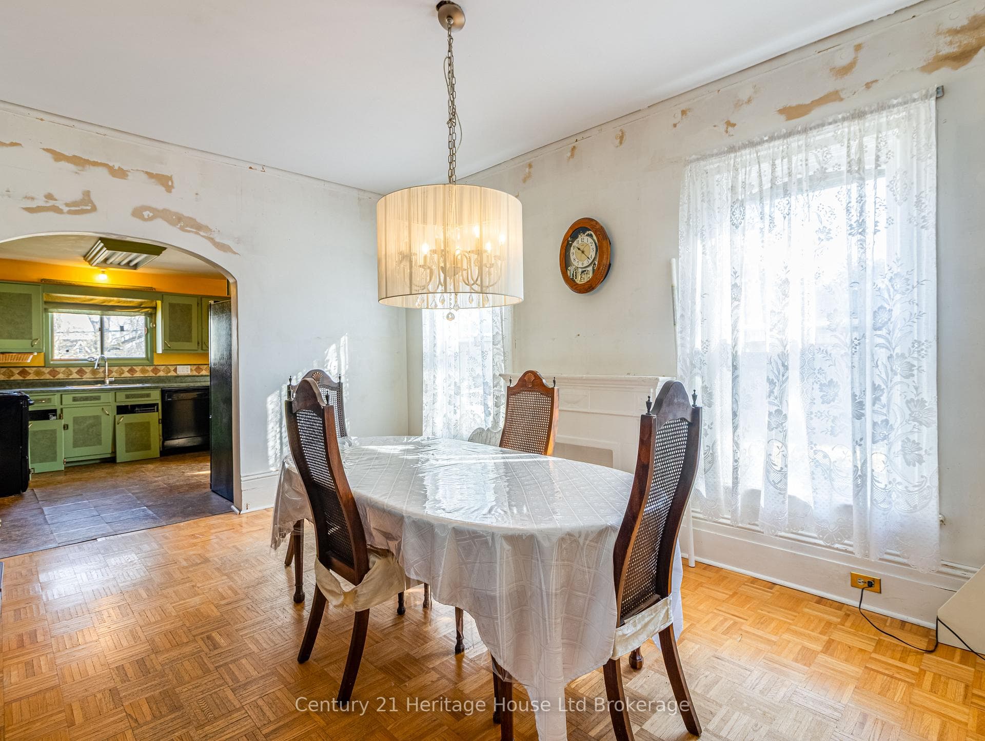 657 Frances Street photo 12