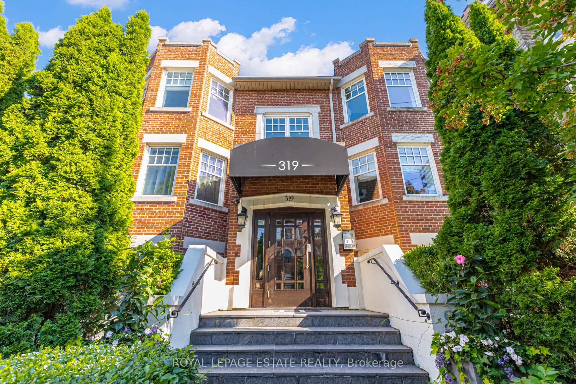 319 Lonsdale Road Unit 1D photo 1