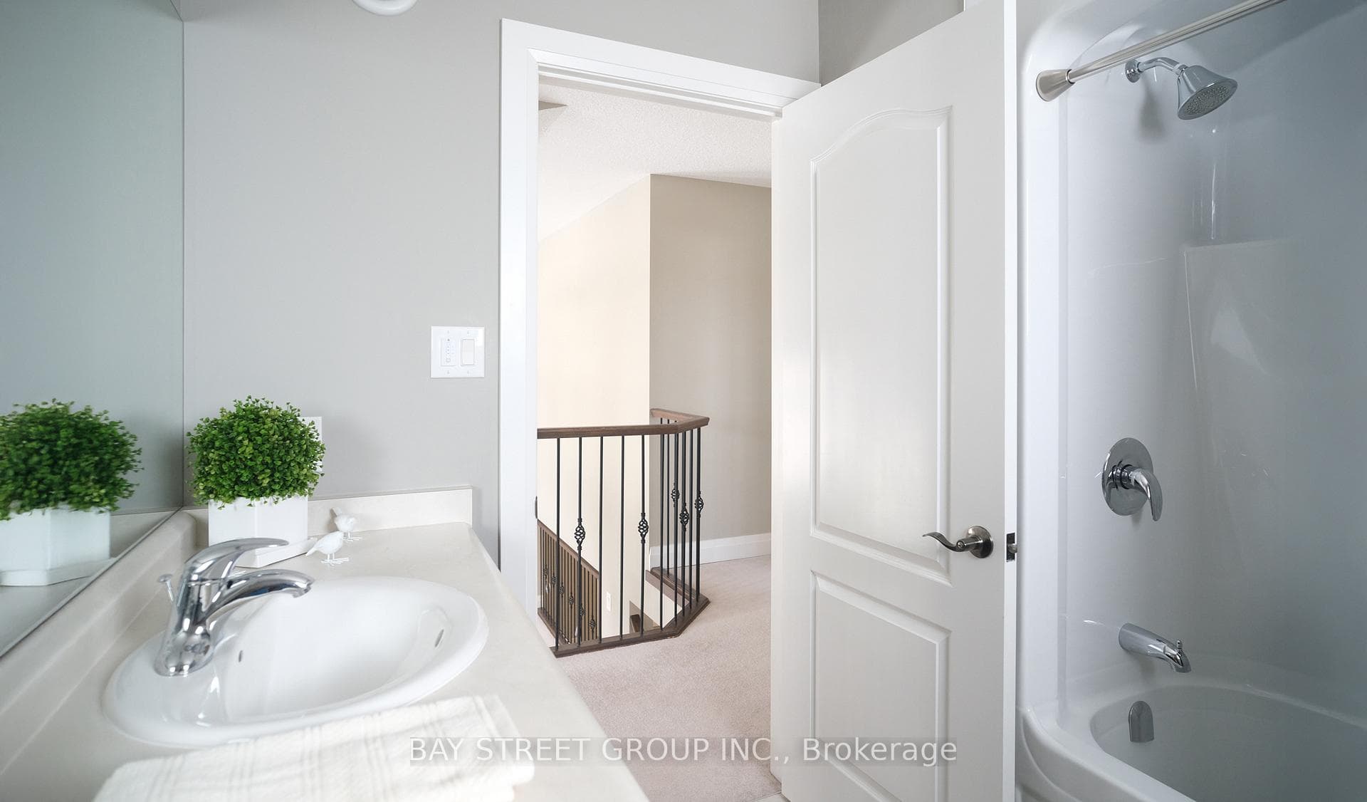 679 Tennent Avenue photo 21