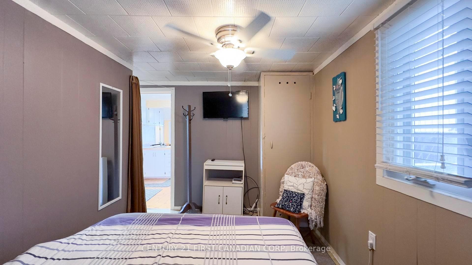 15 Queens Avenue photo 24