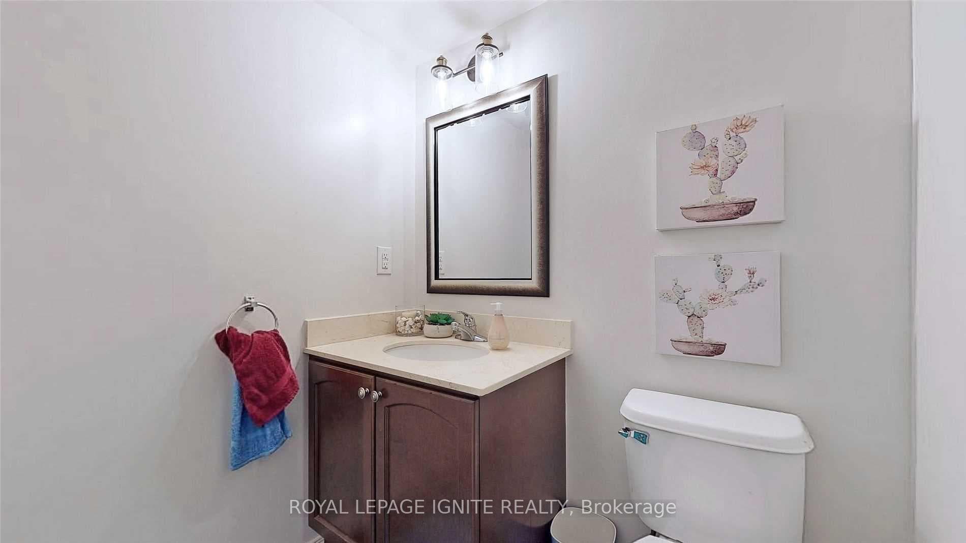 9 George Street Unit 1802 photo 31