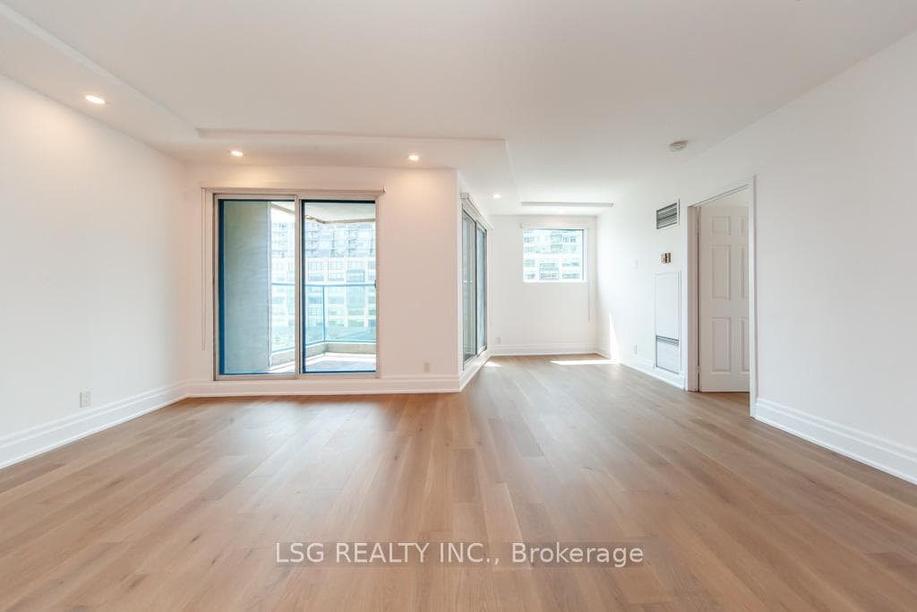 99 Harbour Square Unit 812 photo 12