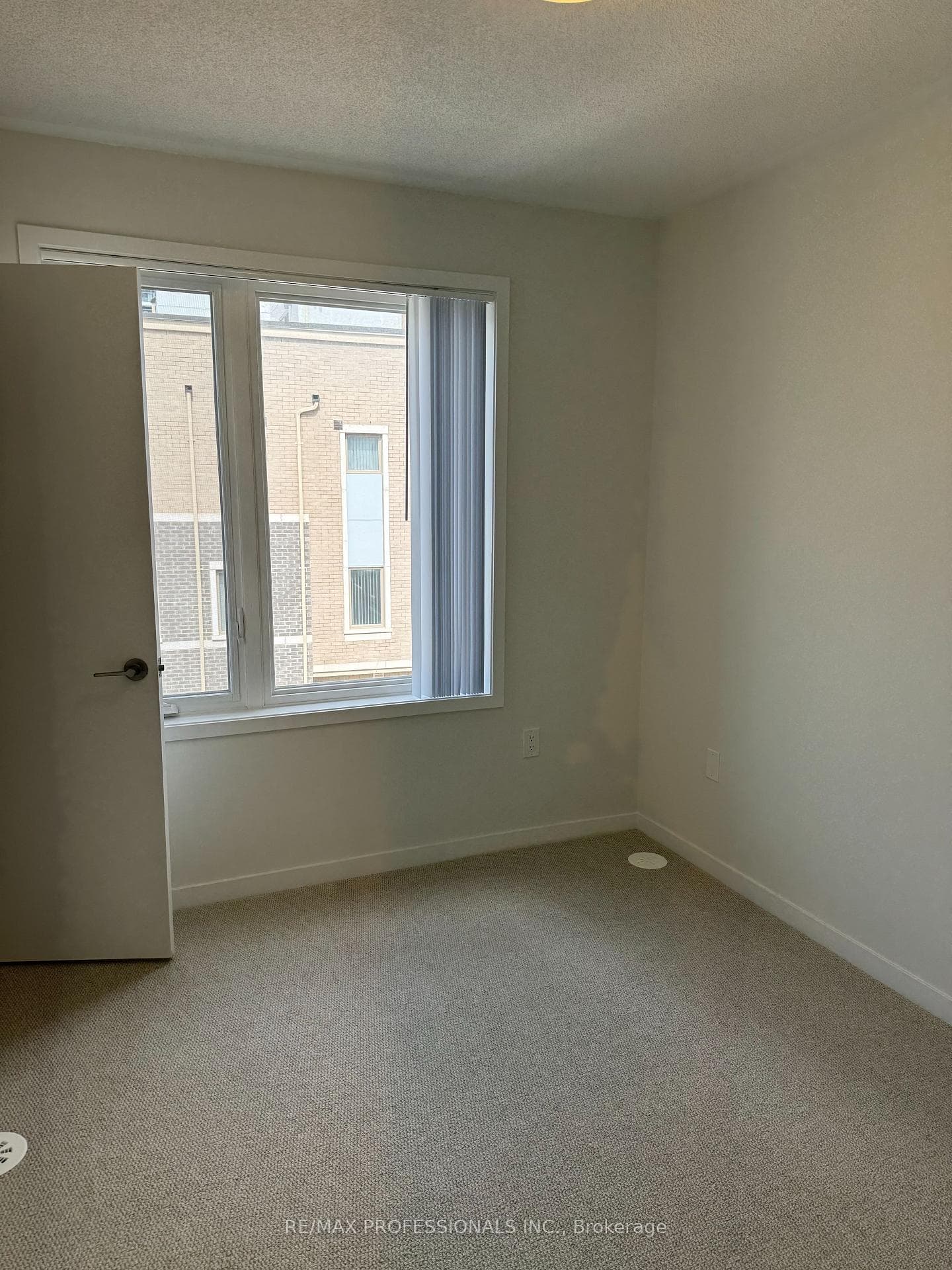 130 Honeycrisp Crescent Unit TH303 photo 17