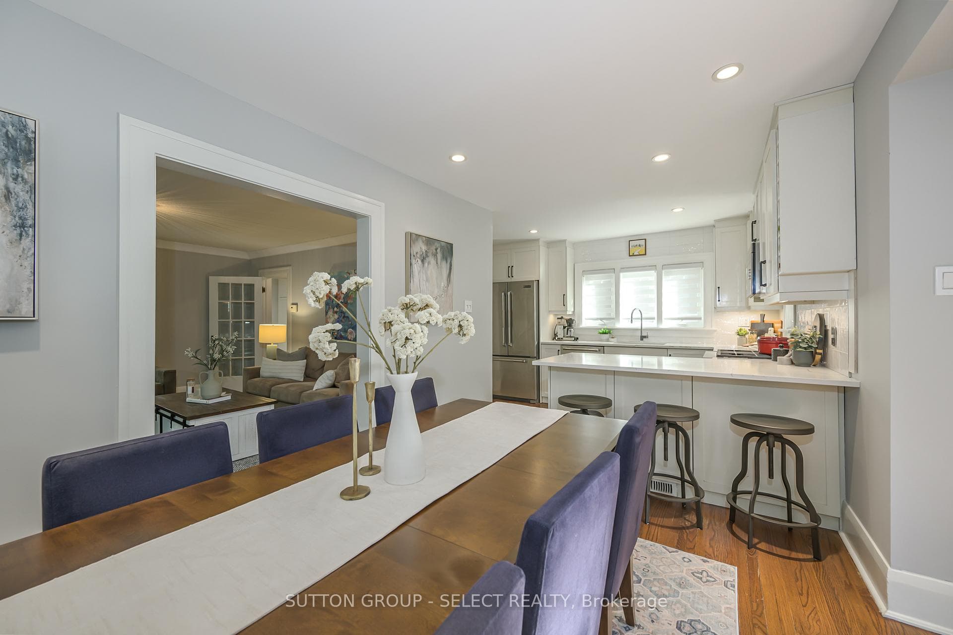 517 Grosvenor Street photo 12