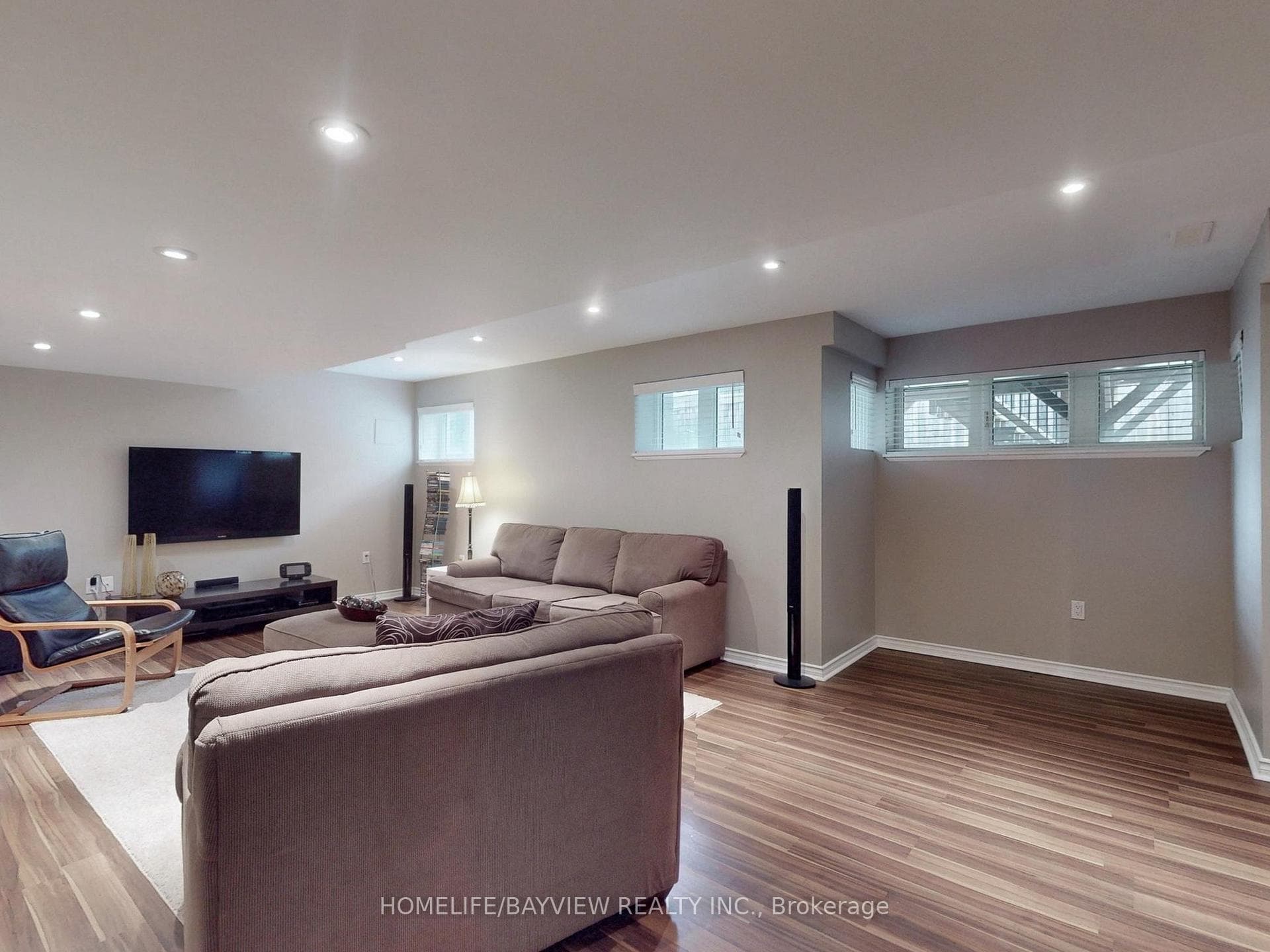 86 Hoppington Avenue photo 34