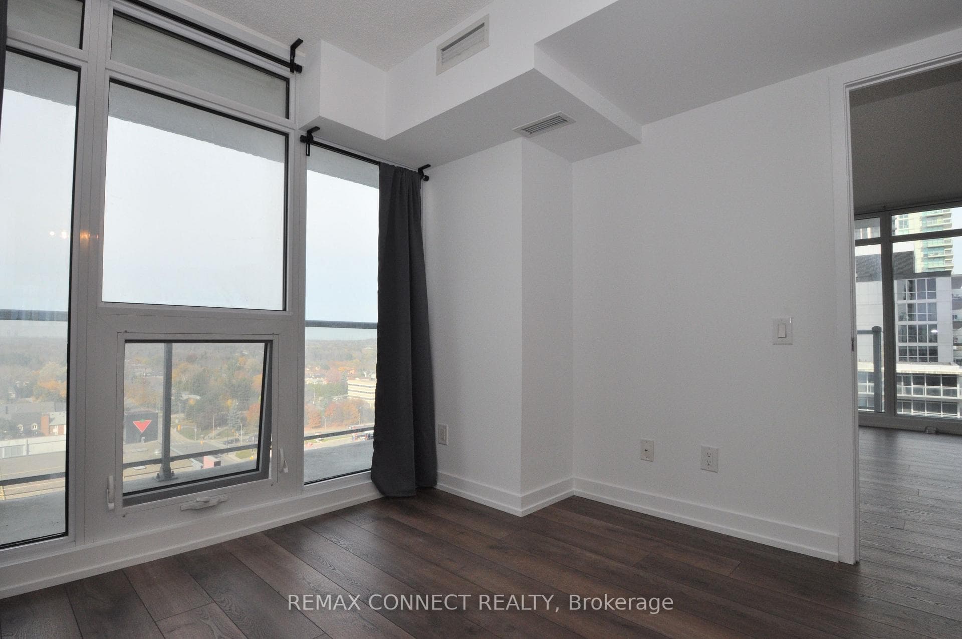 72 Esther Shiner Boulevard Unit 1512 photo 12