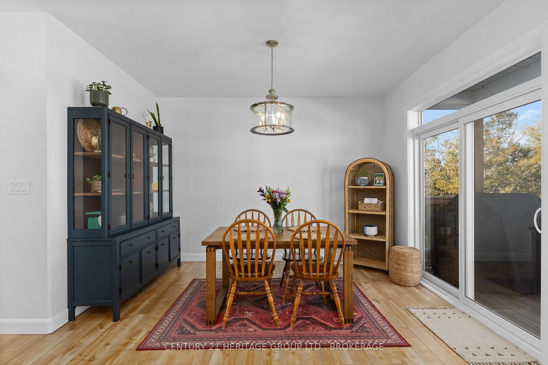 127 Superior Drive photo 10