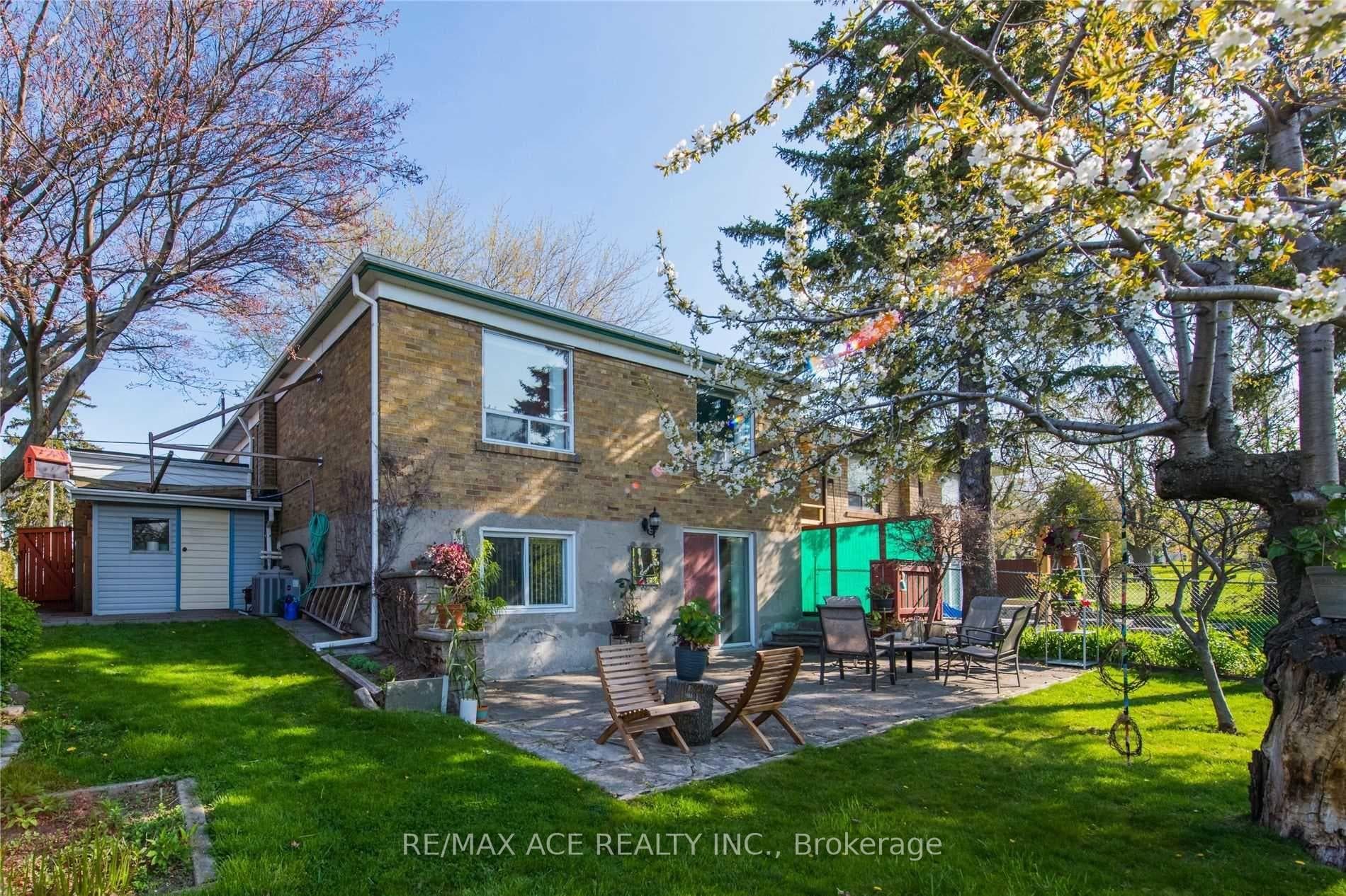 3715 St Clair Avenue photo 19