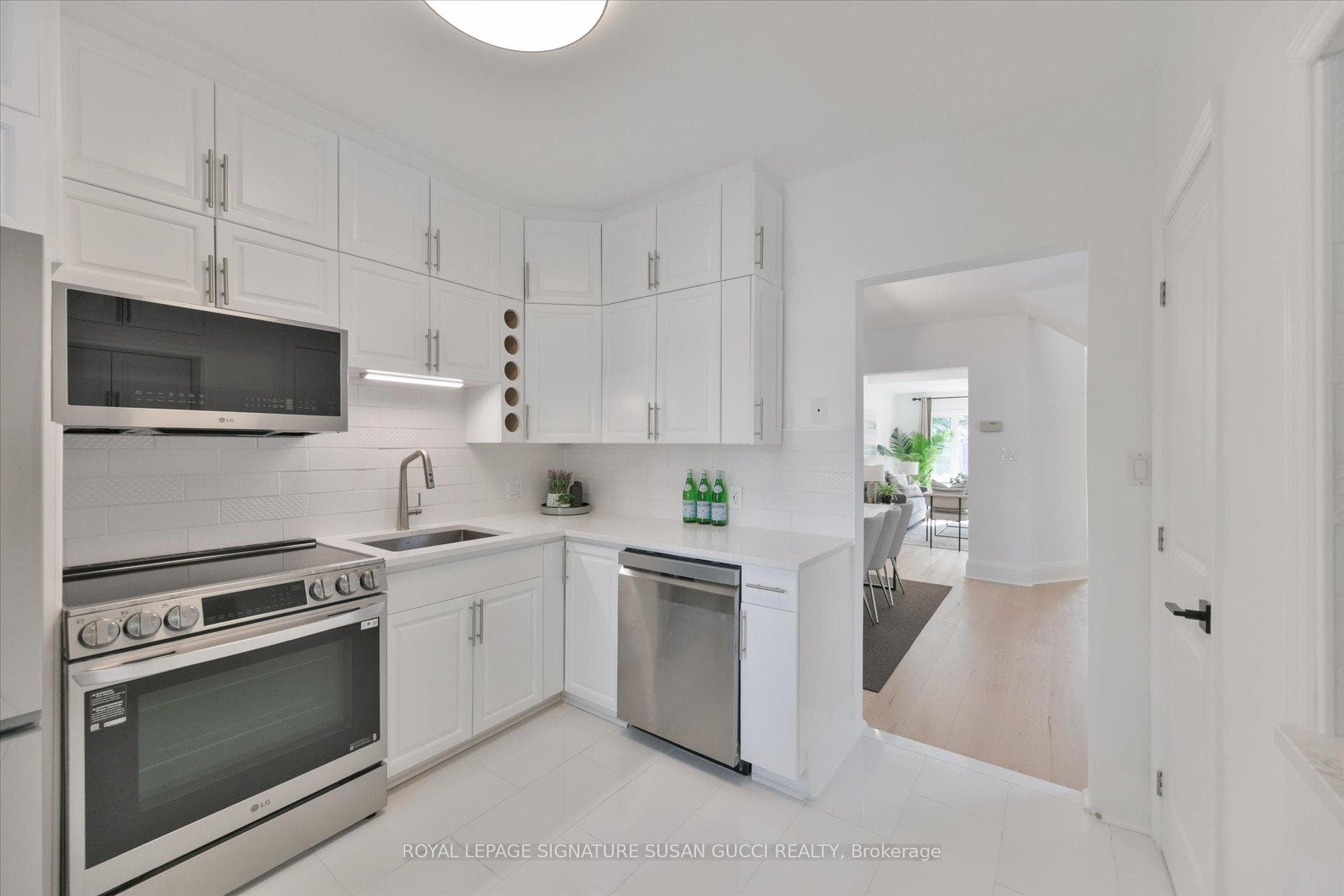 Stunning chefs kitchen with coffee bar