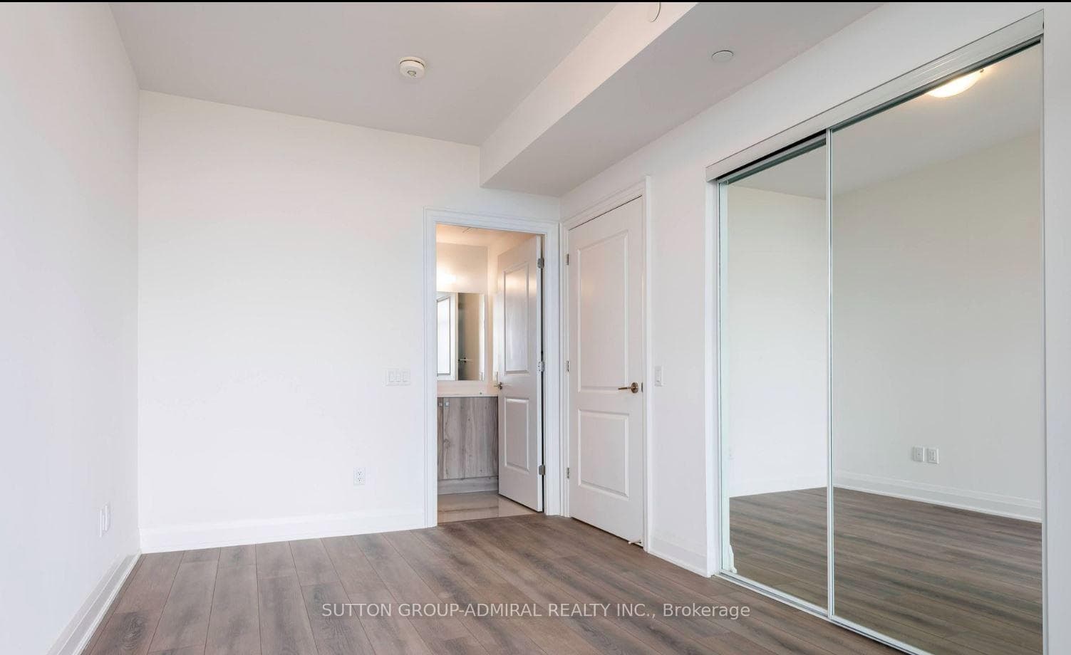 10 Gatineau Drive Unit 209W photo 13