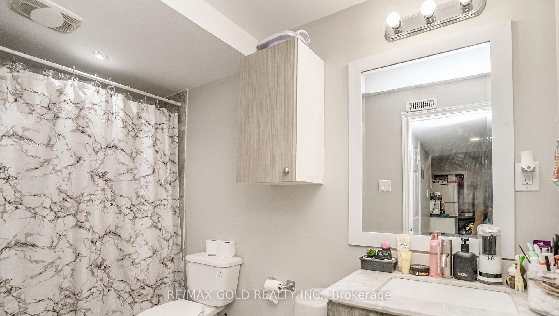 7 Bettey Road photo 43