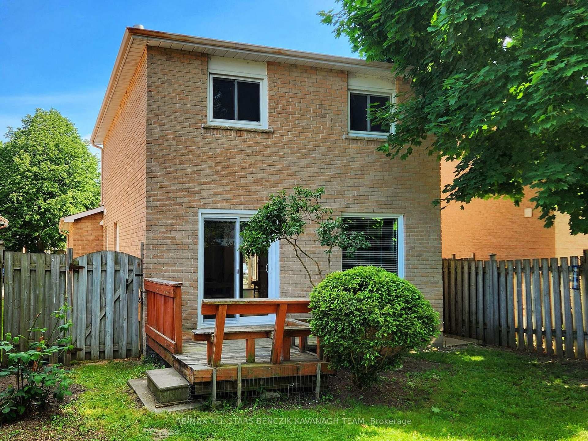12 WOOLEN MILL Road photo 19