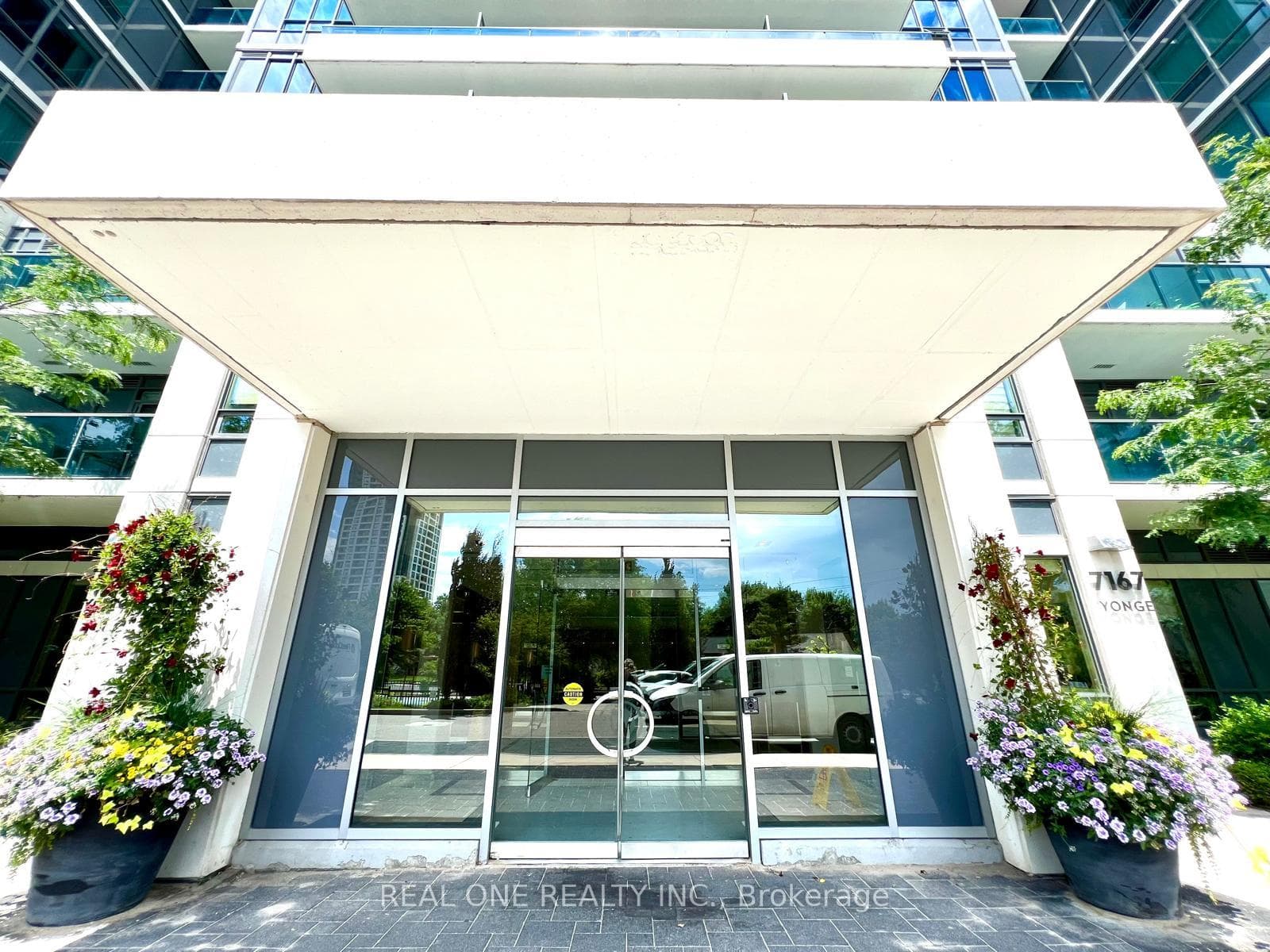 7165 Yonge Street Unit 1911 photo 21