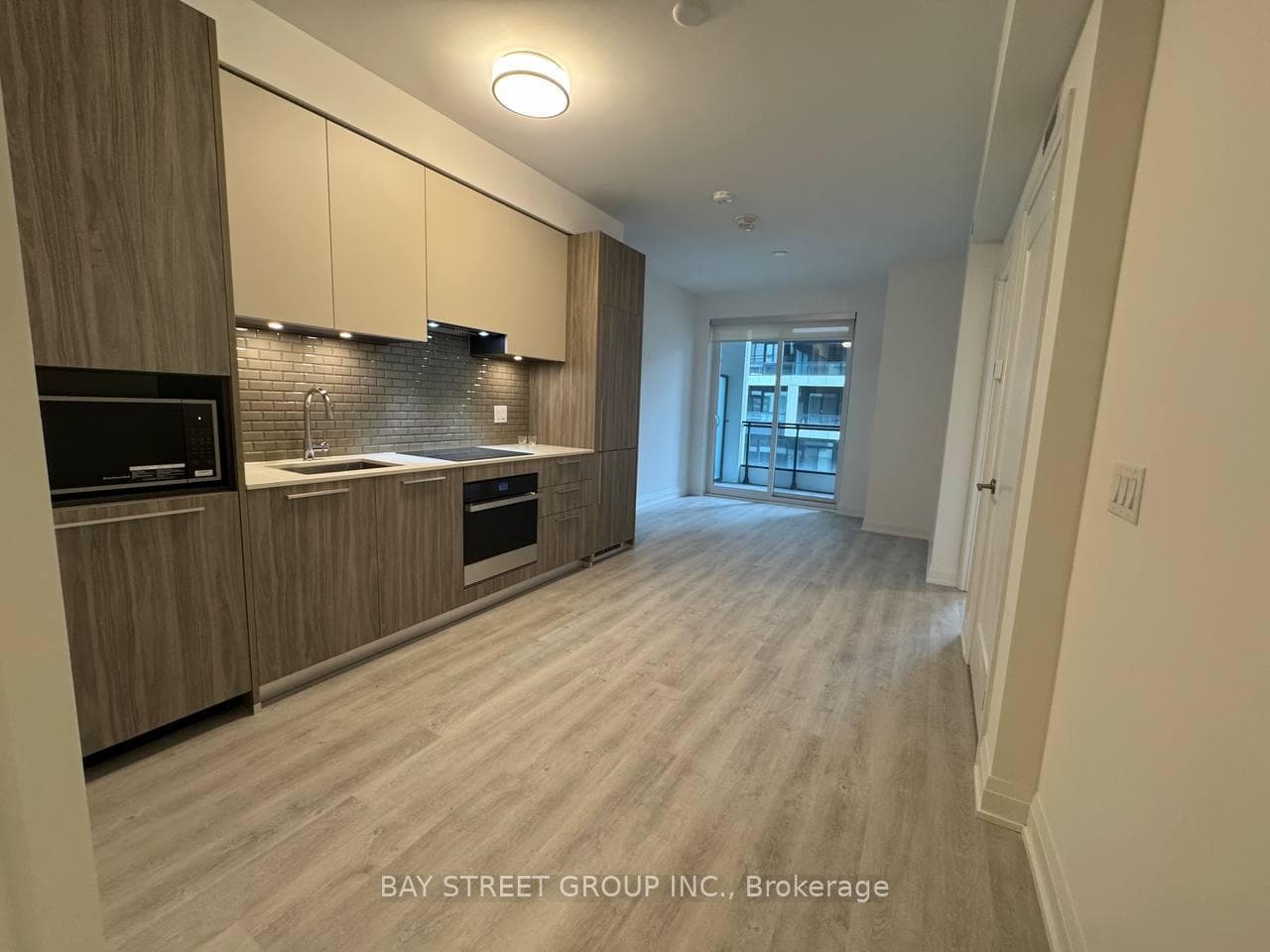 65 Broadway Avenue Unit 702 photo 5