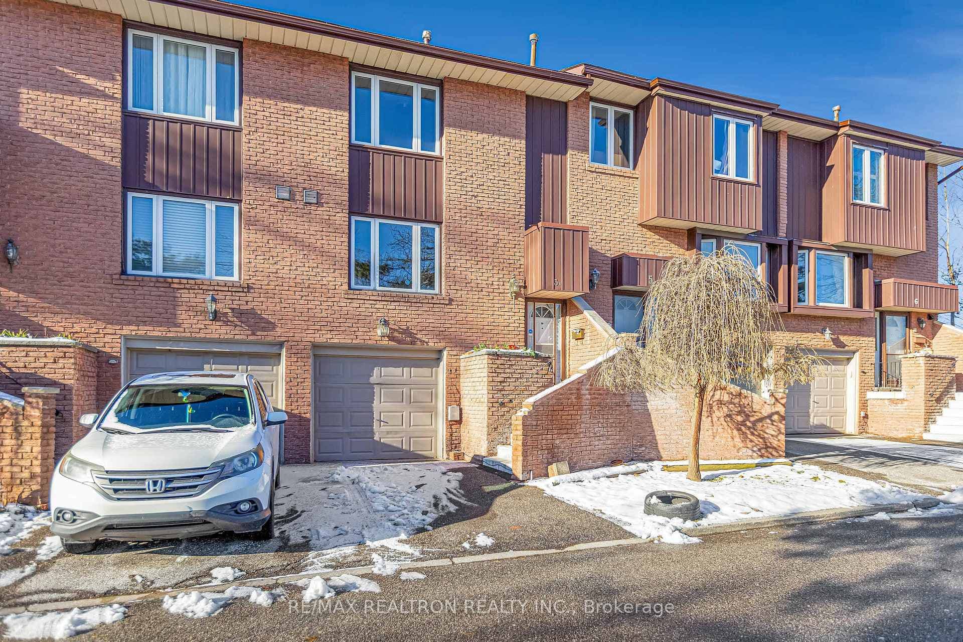 2606 Midland Avenue Unit 3B photo 1