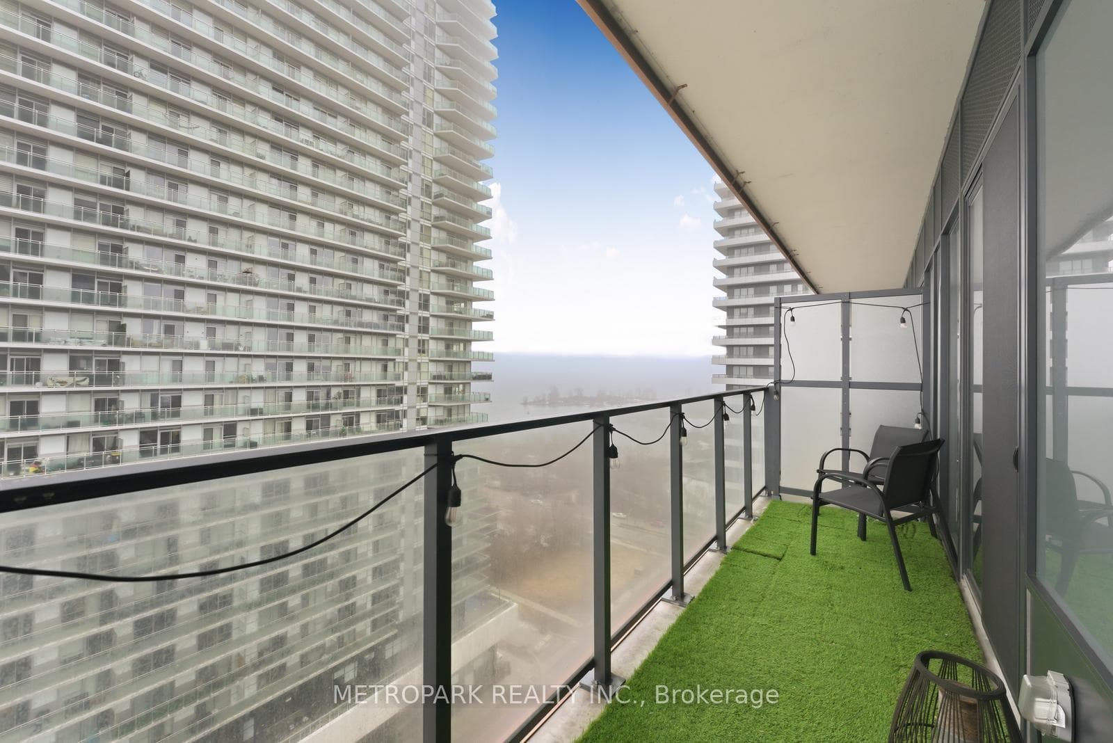 30 SHORE BREEZE Drive Unit 1414 photo 23