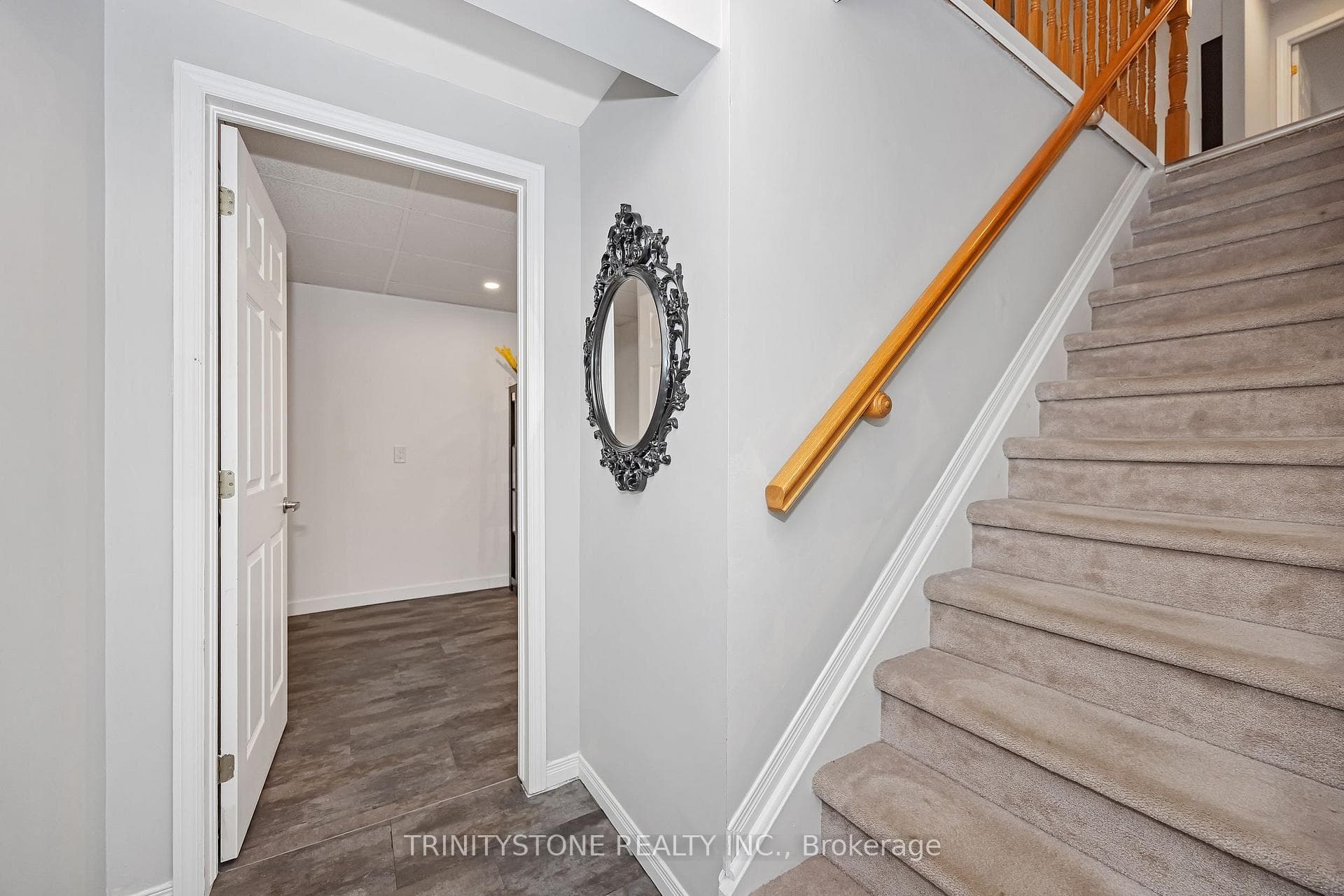 6127 Abbott Street photo 31
