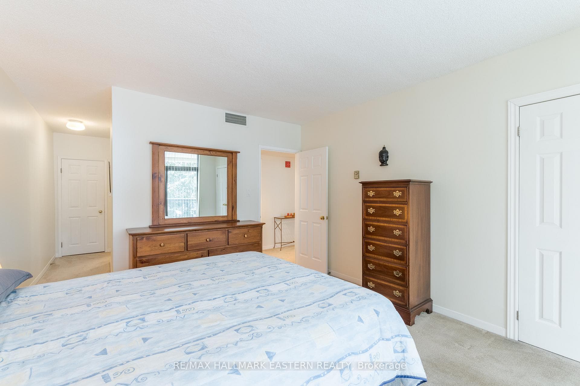 1818 Cherryhill Road Unit 302 photo 22
