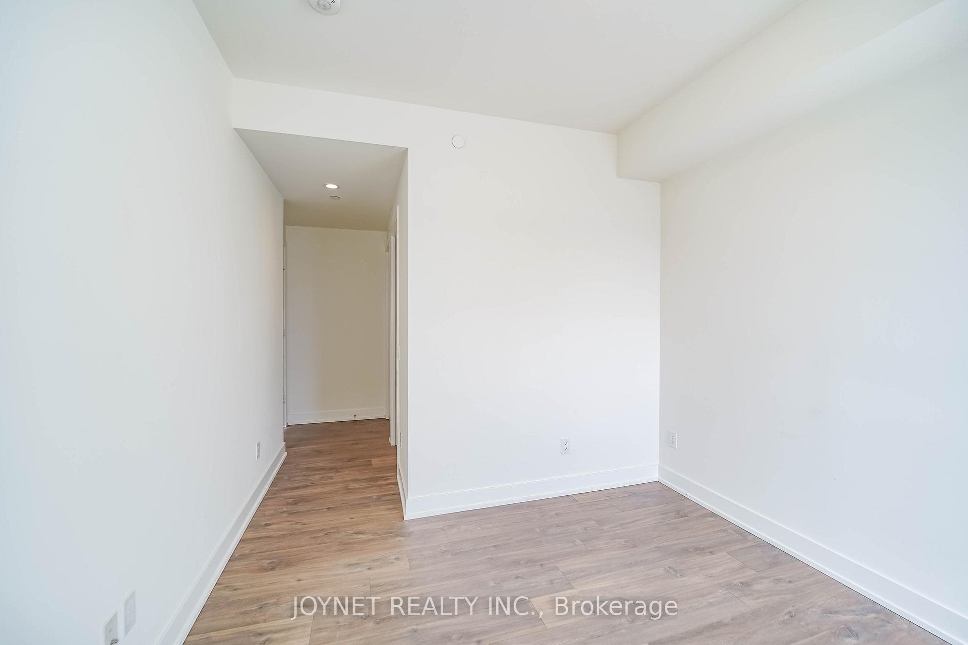 80 Vanauley Street Unit 1017 photo 24