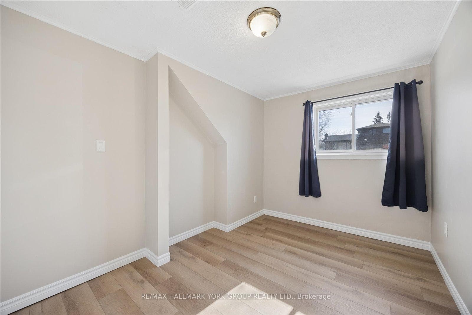 61 Adelaide Street photo 28