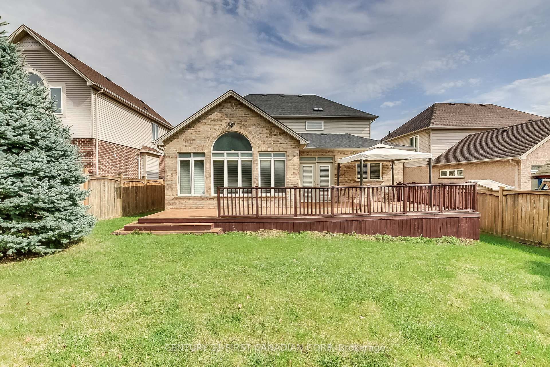 322 CHAMBERS Place photo 31