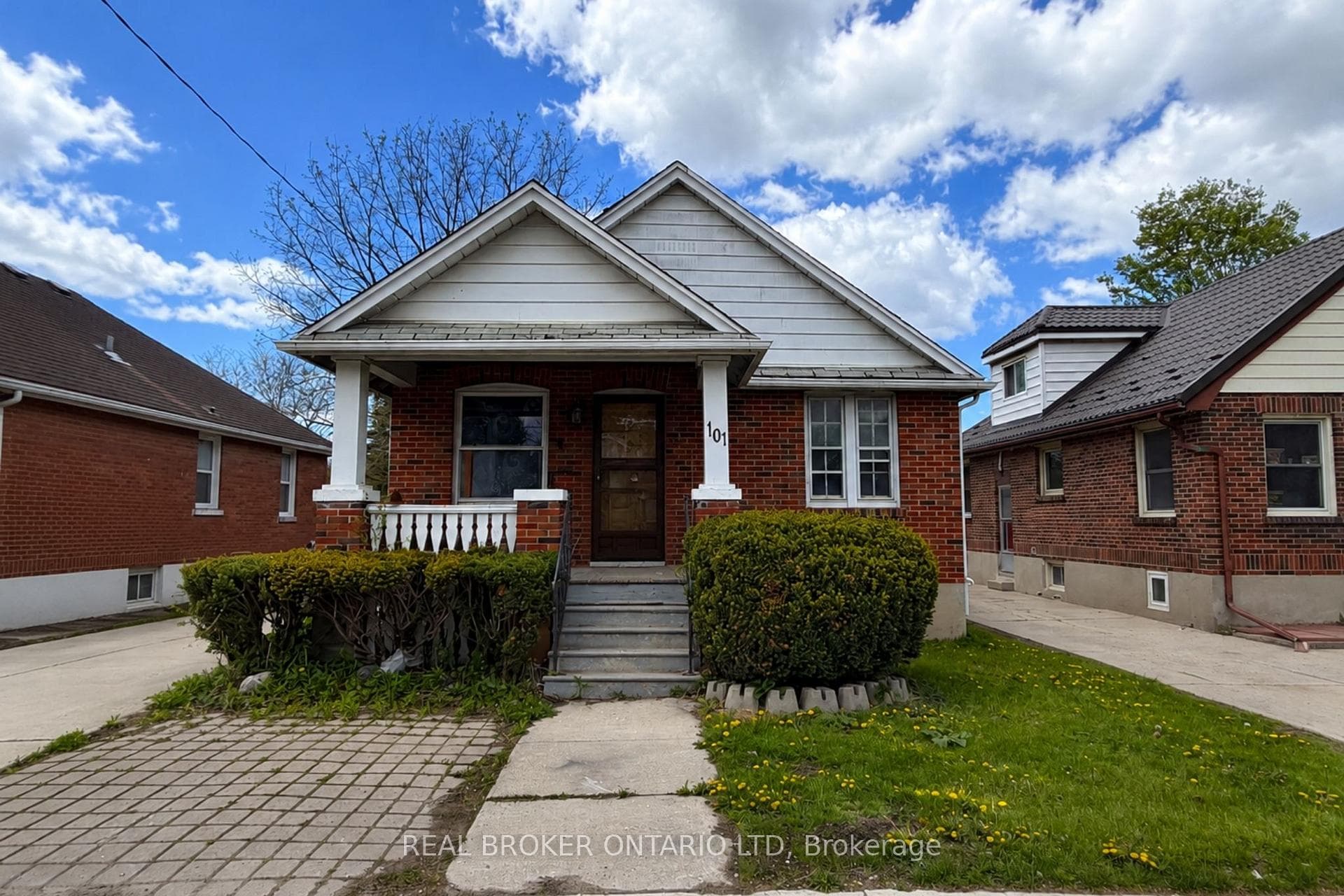 101 Adelaide Street photo 1
