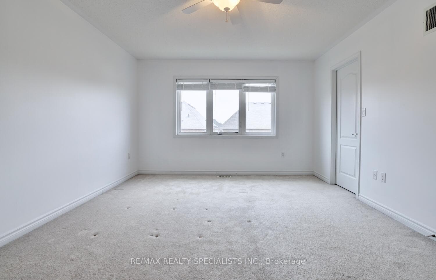 8 Rottenburg Court photo 37