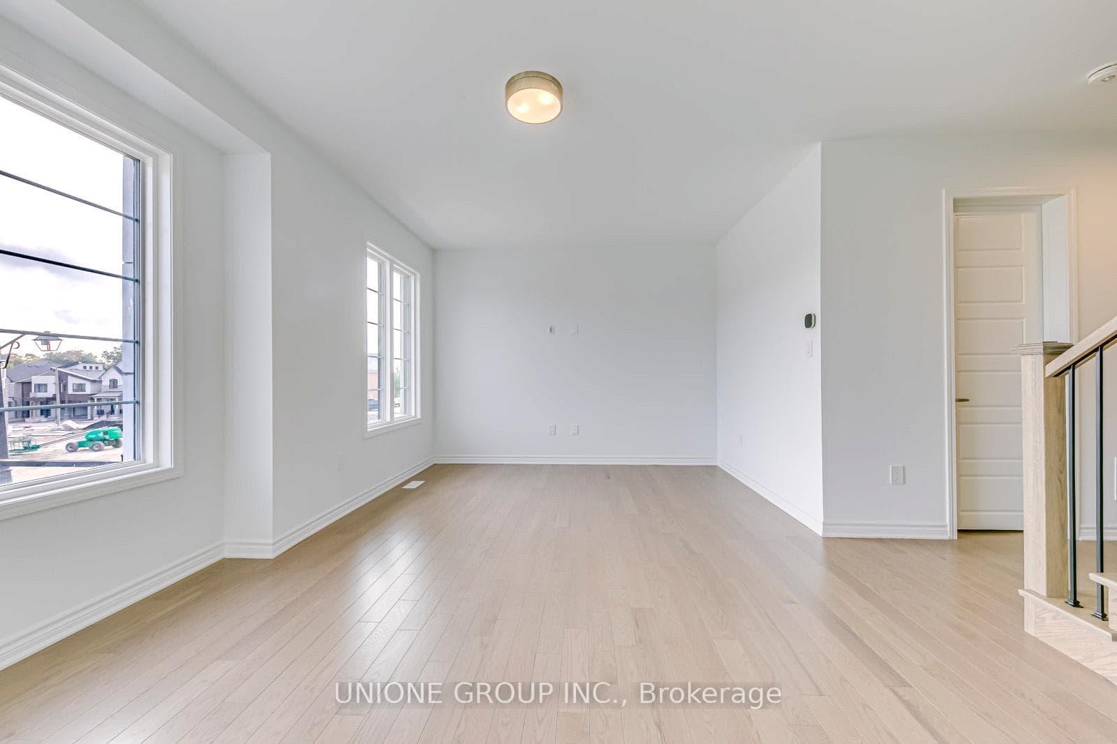 3038 Merrick Road photo 21