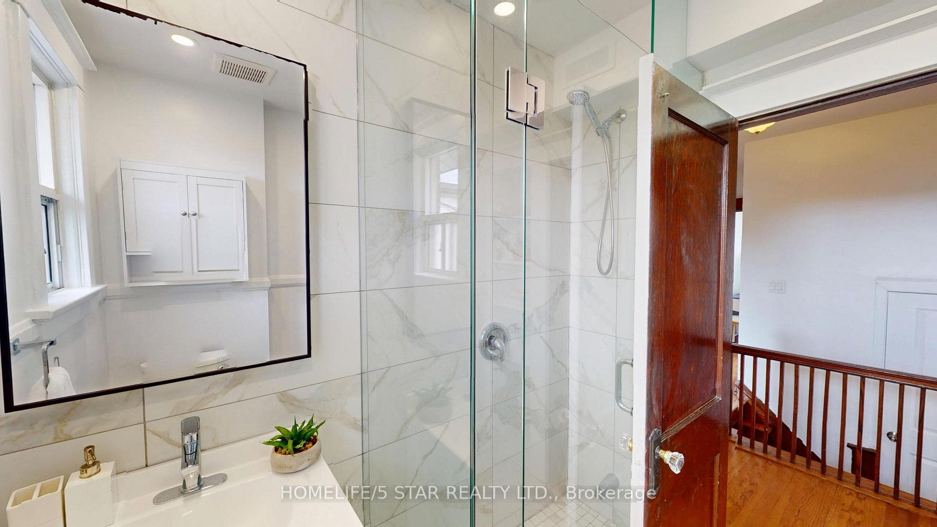 275 Oakwood Avenue Unit Upper photo 24