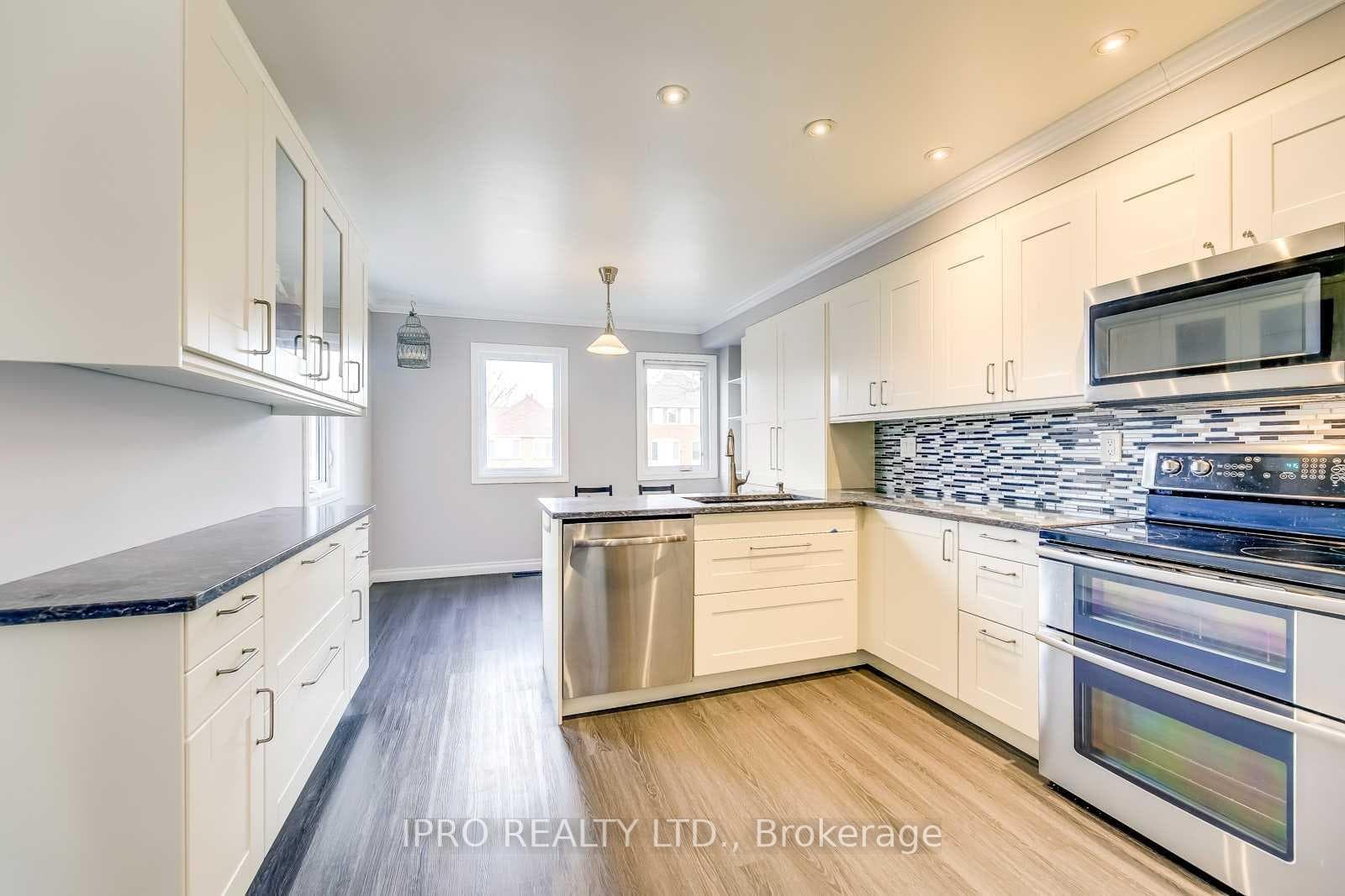 1109 Lindsay Drive photo 5