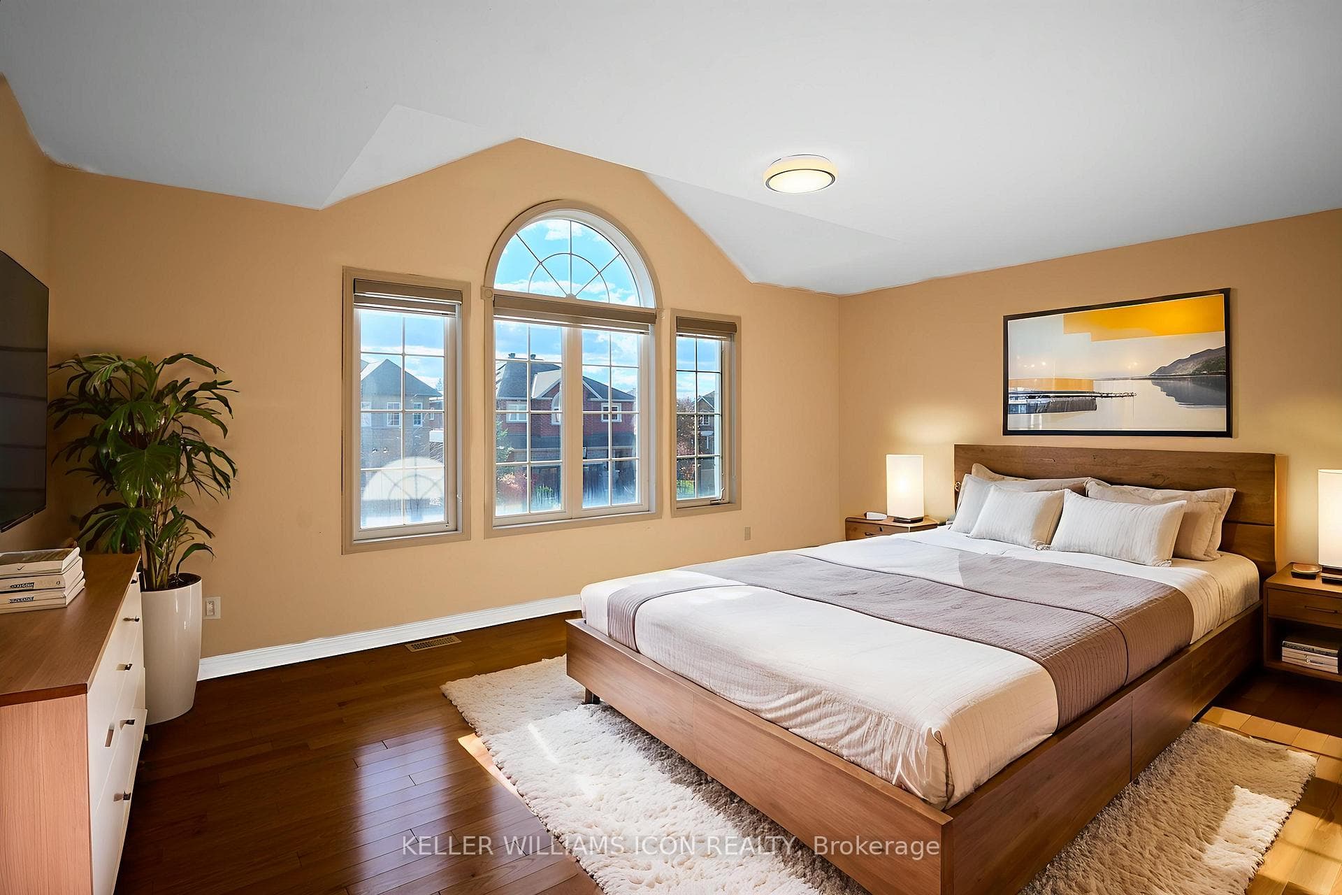 249 Madhu Crescent photo 23
