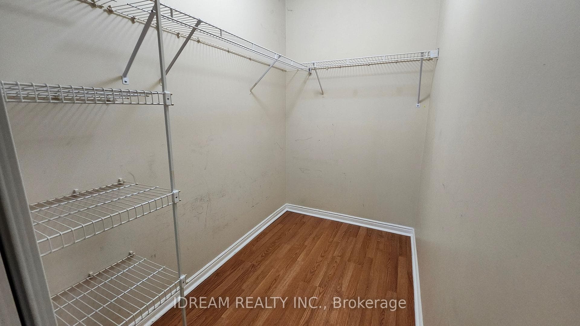 135 Hillcrest Avenue Unit 204 photo 19