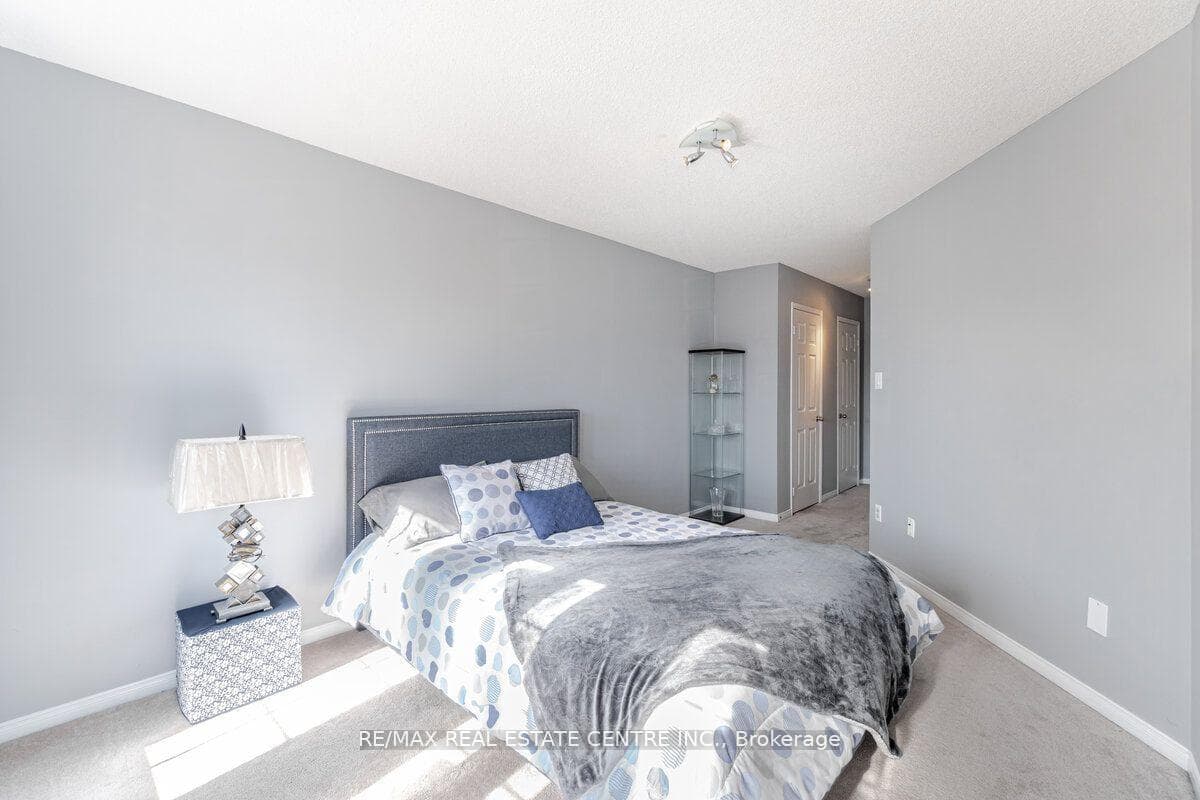 1193 Foxglove Place photo 24