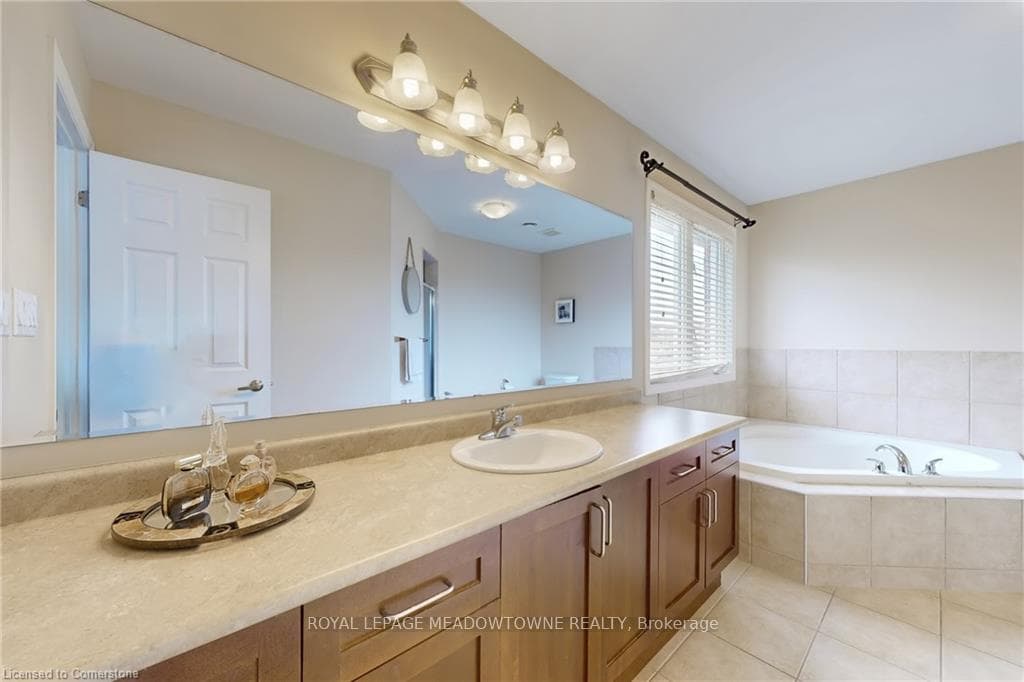 740 Rayner Court photo 24