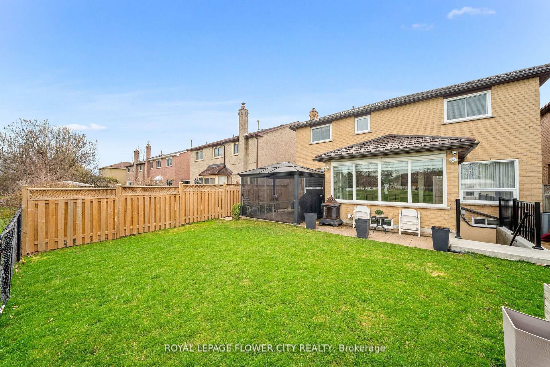 60 Newgreen Crescent photo 42