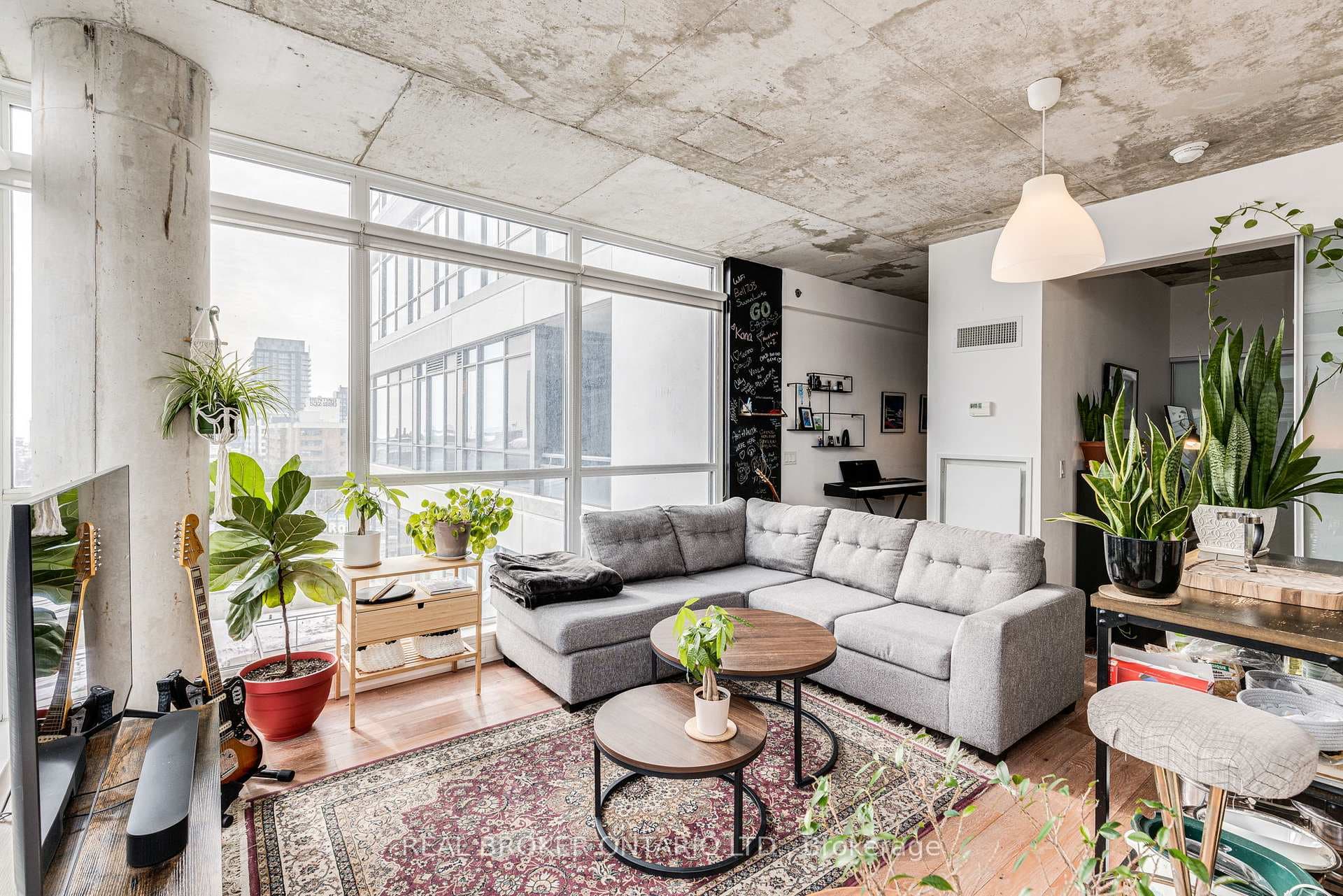20 Minowan Miikan Lane Unit 703 photo 6