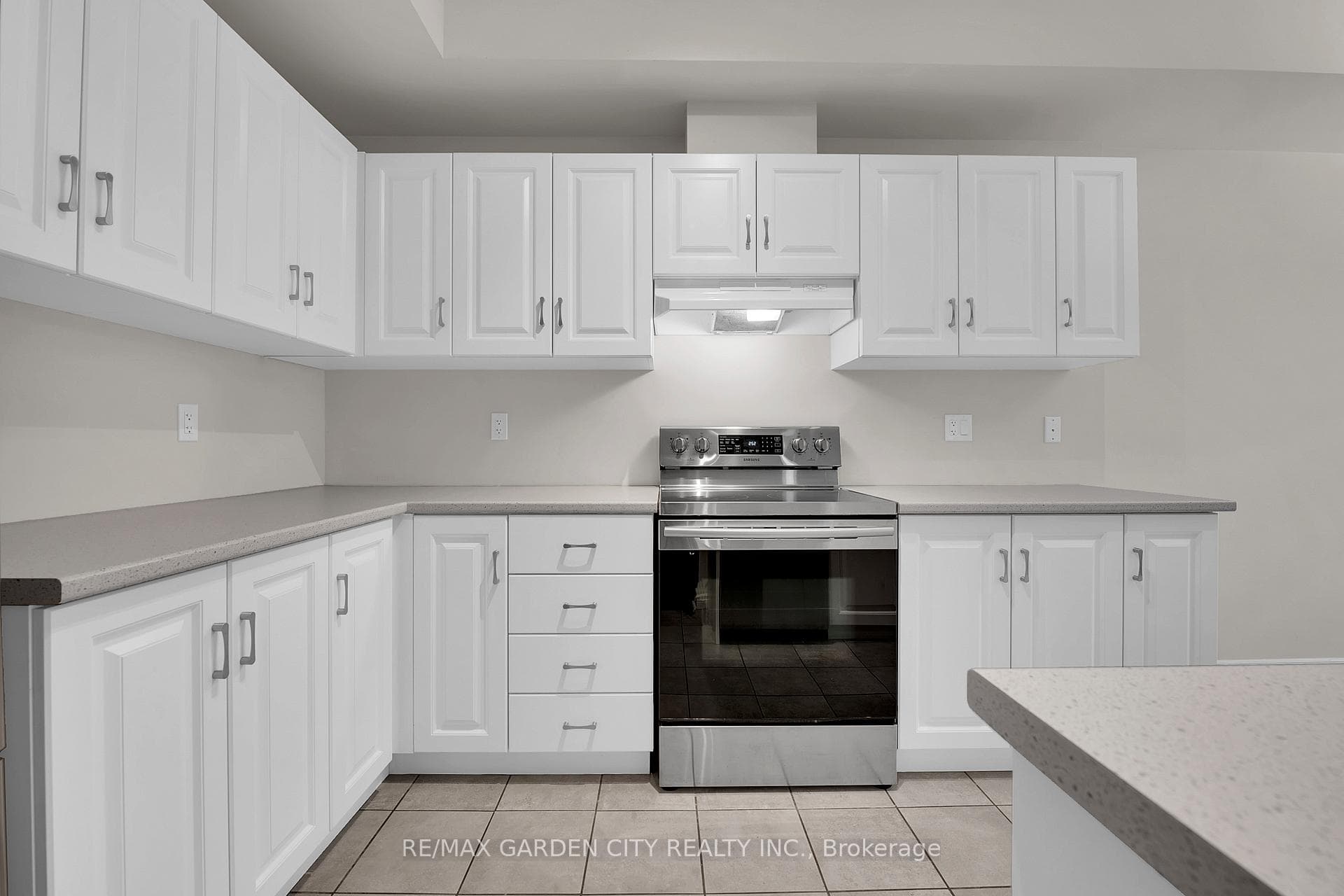 44 Dennis Drive photo 8