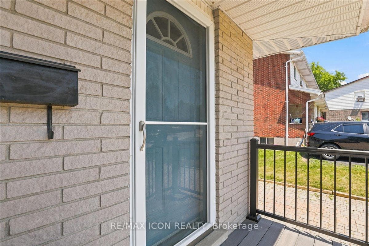 90 James Street photo 5
