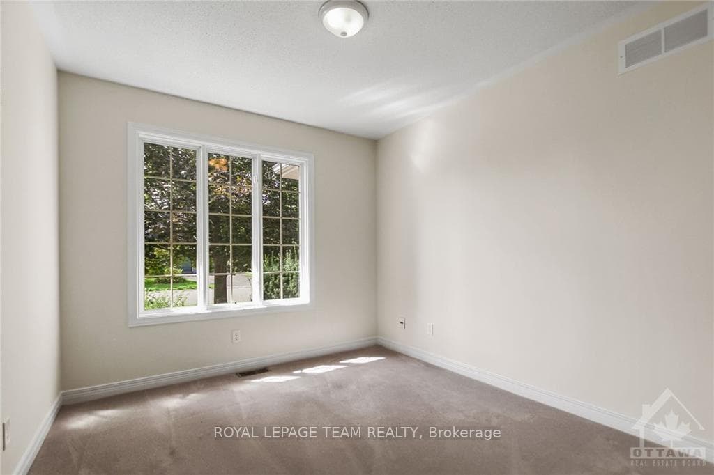 79 BRAE Crescent photo 18