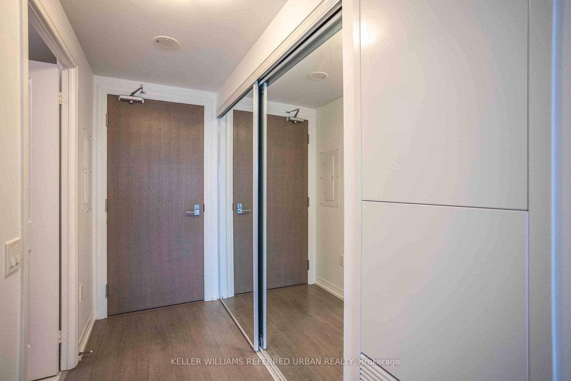 251 Jarvis Street Unit 1610 photo 11