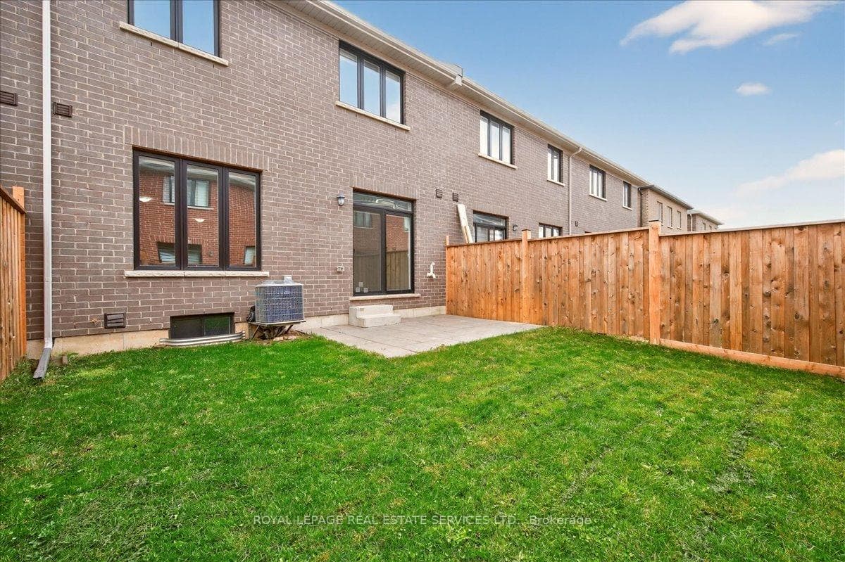 43 Kenesky Drive photo 33