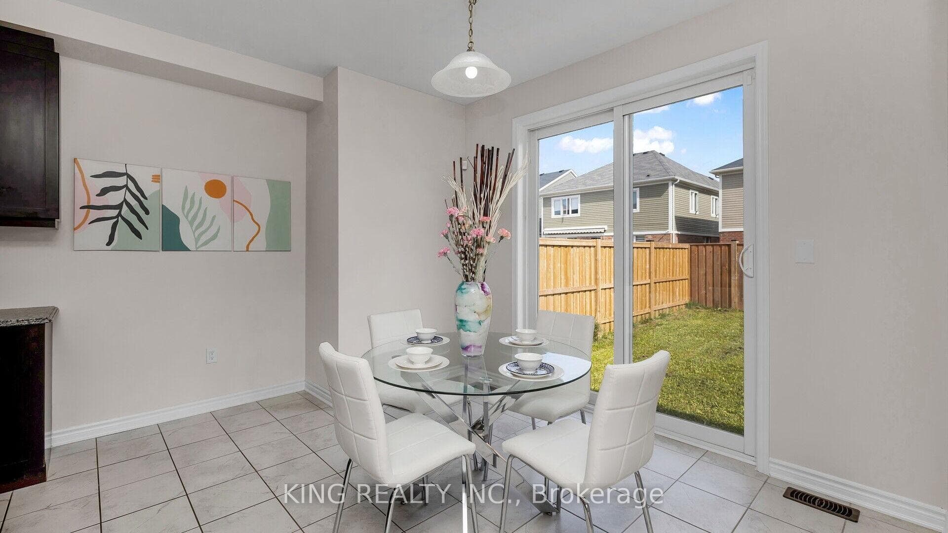 44 Wannamaker Crescent photo 19