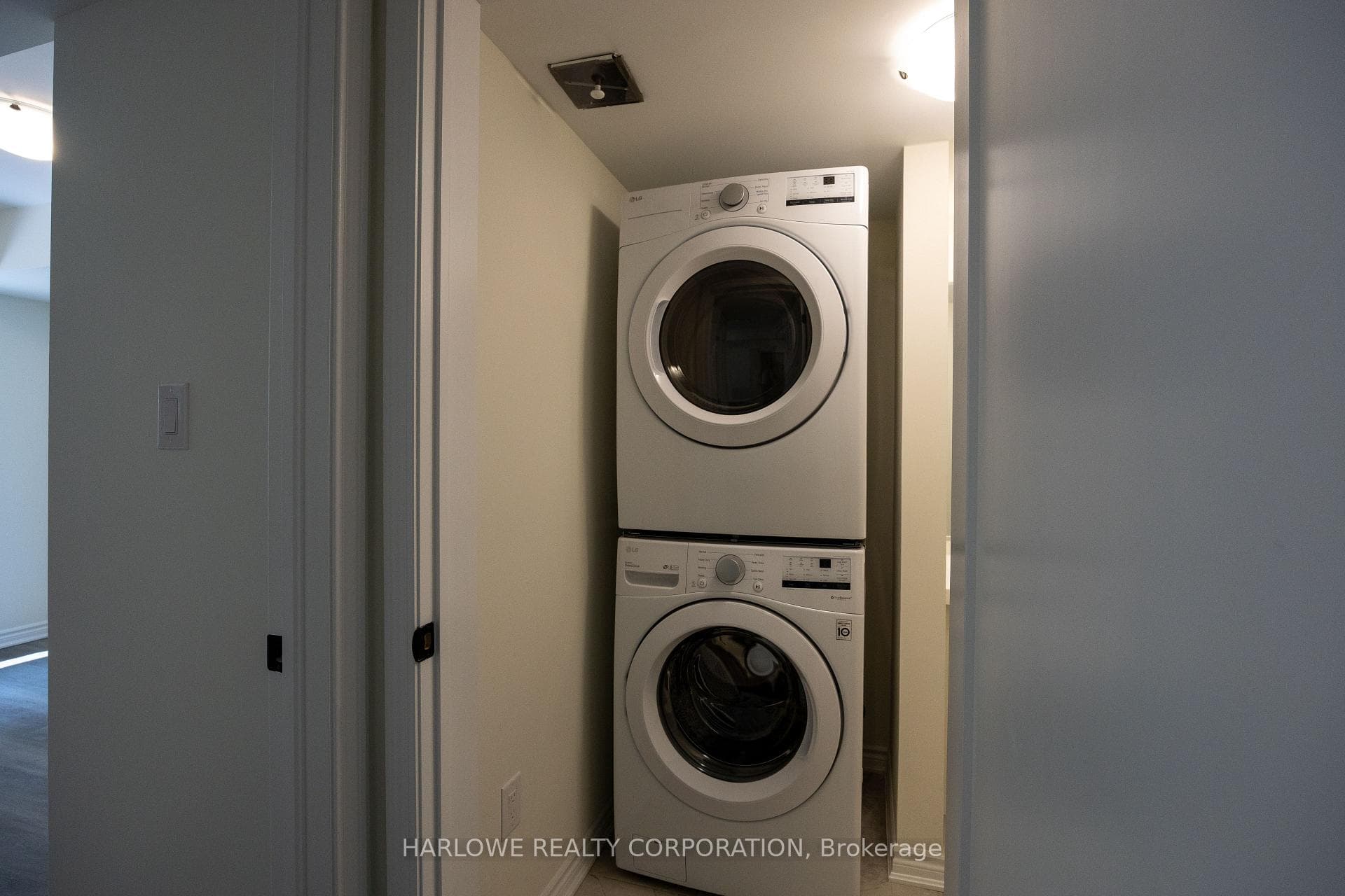 2787 Eglinton Avenue Unit 334 photo 9