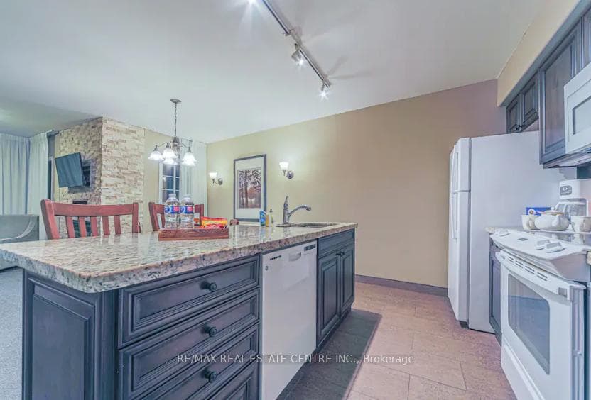 90 Highland Drive Unit 2208 photo 2