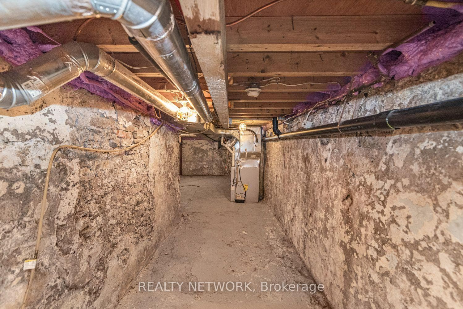 134 Erie Avenue photo 34