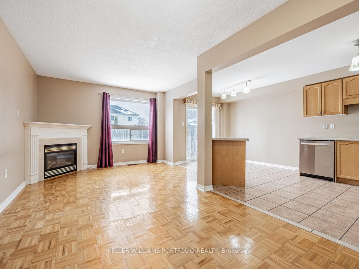 122 Brownridge Place photo 3