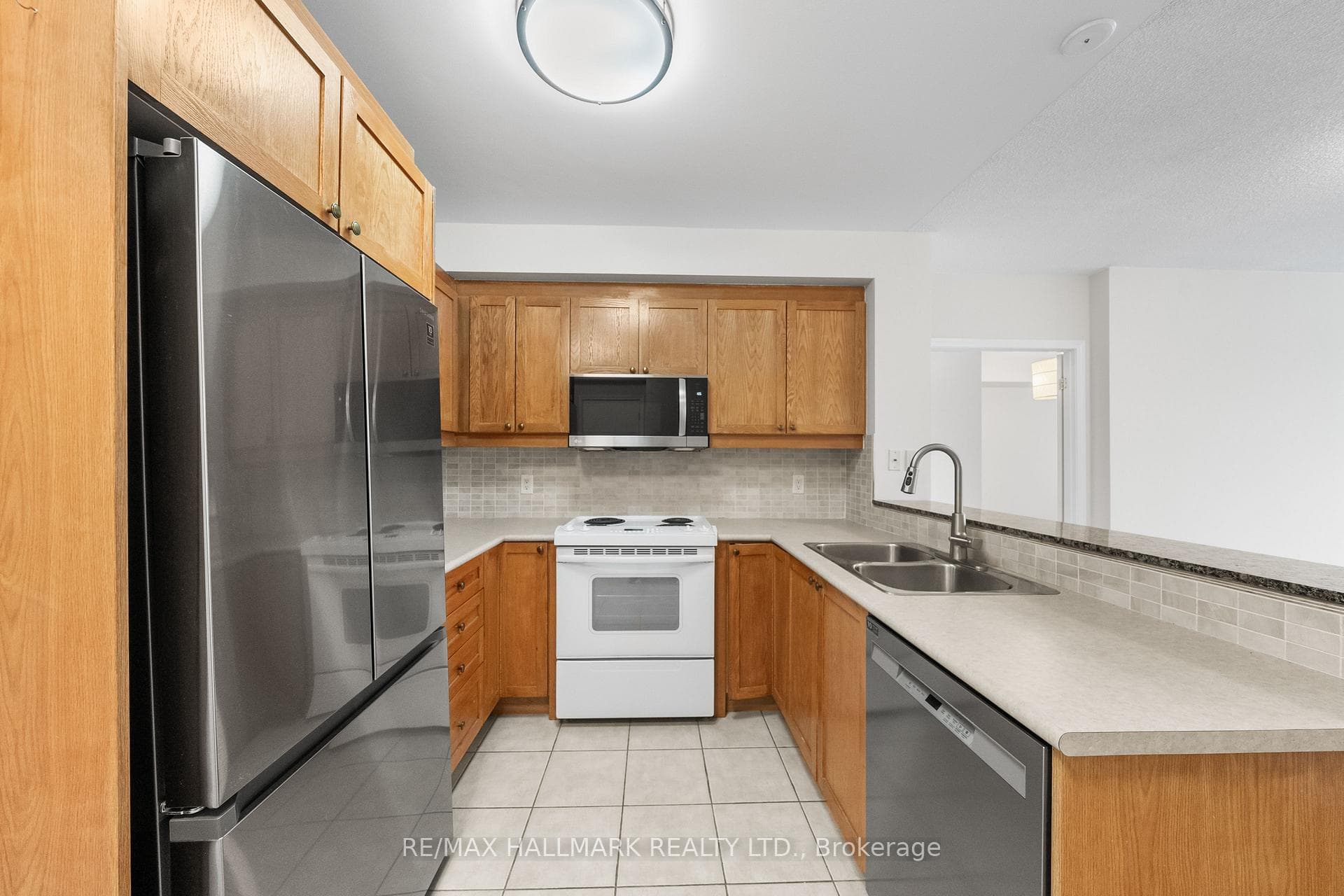 1801 Bayview Avenue Unit 307 photo 9