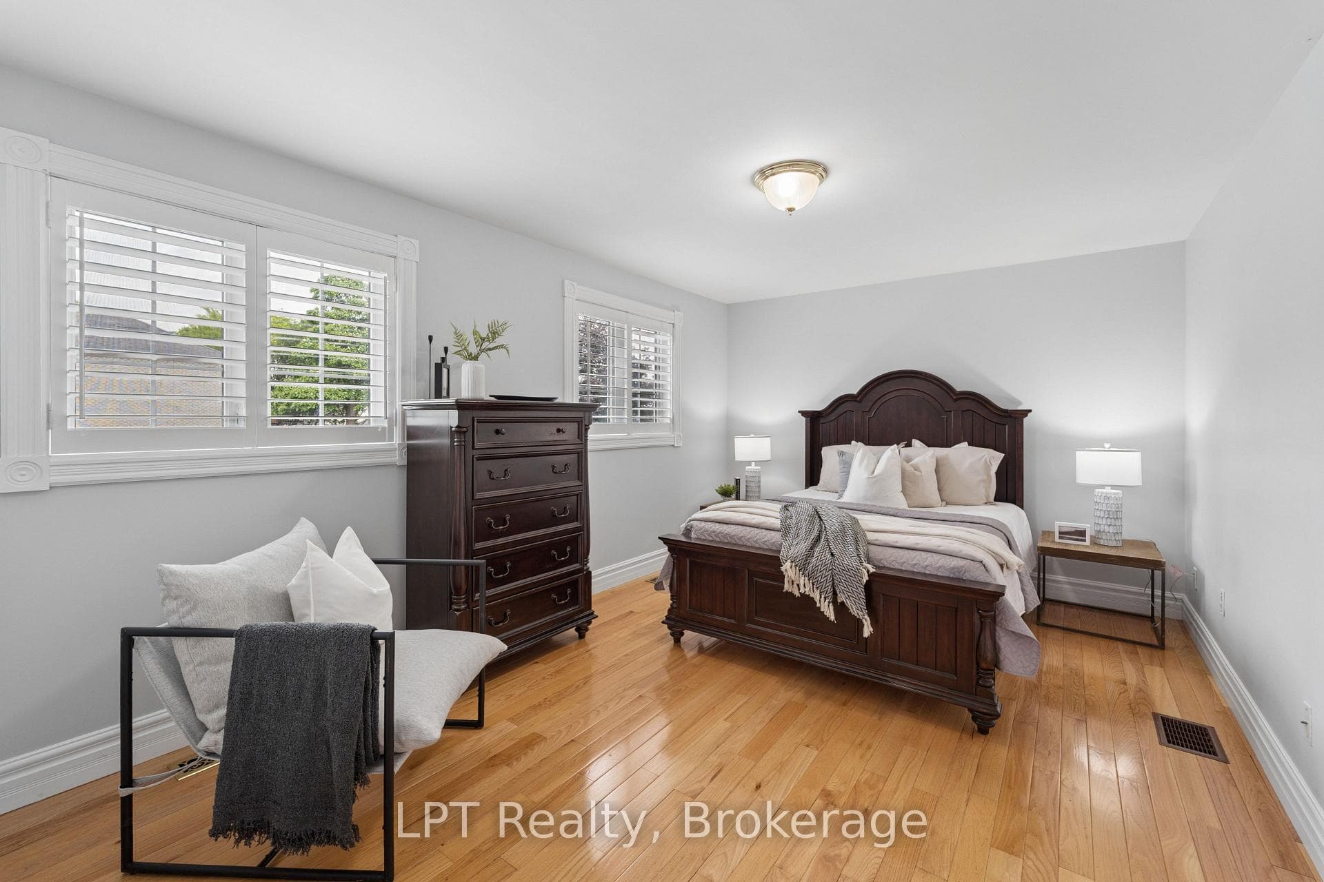 1 Mayfield Crescent photo 32