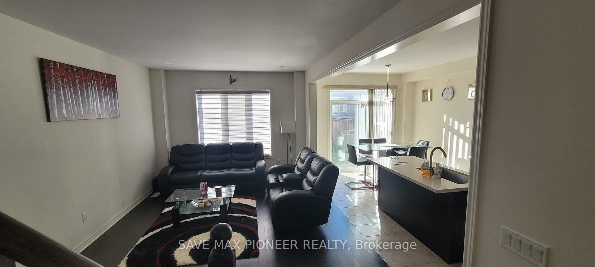 11 Ivor Crescent photo 12