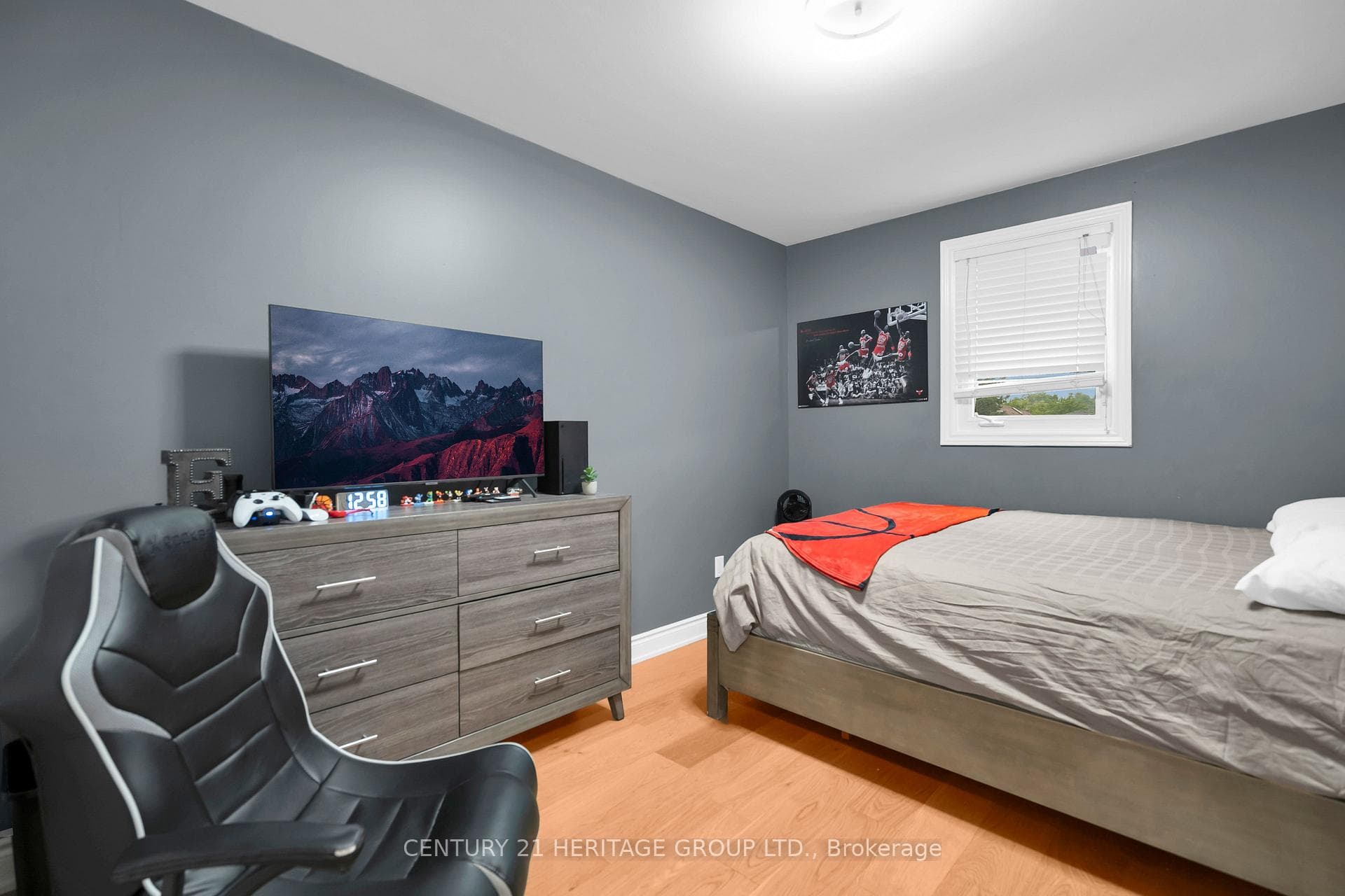 33 Sanderstead Avenue photo 25